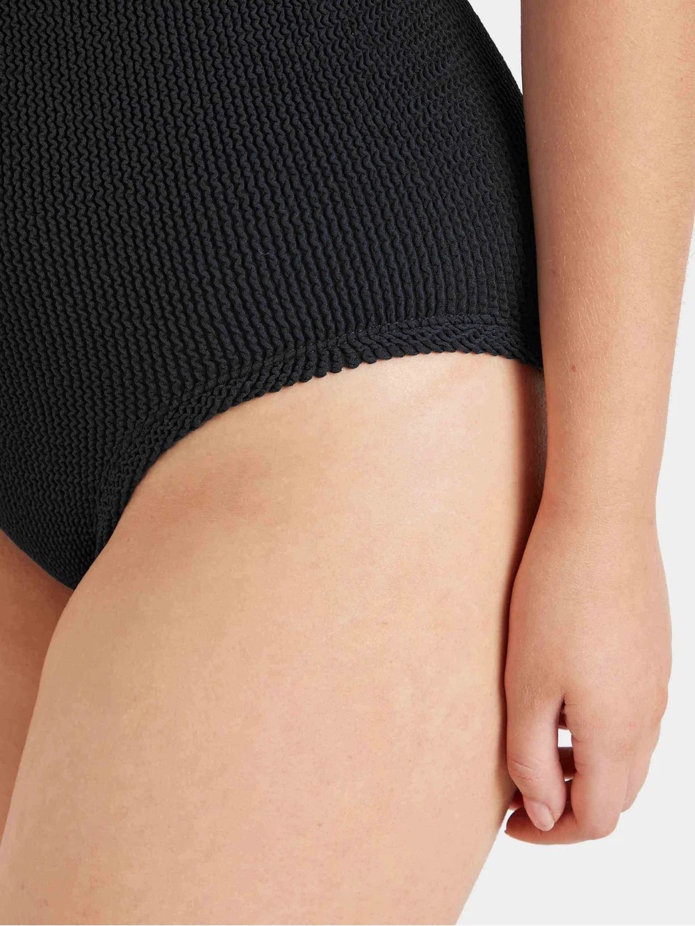 Hunza G Coverage Square Neck Swim
Black - Picture 5 of 9
